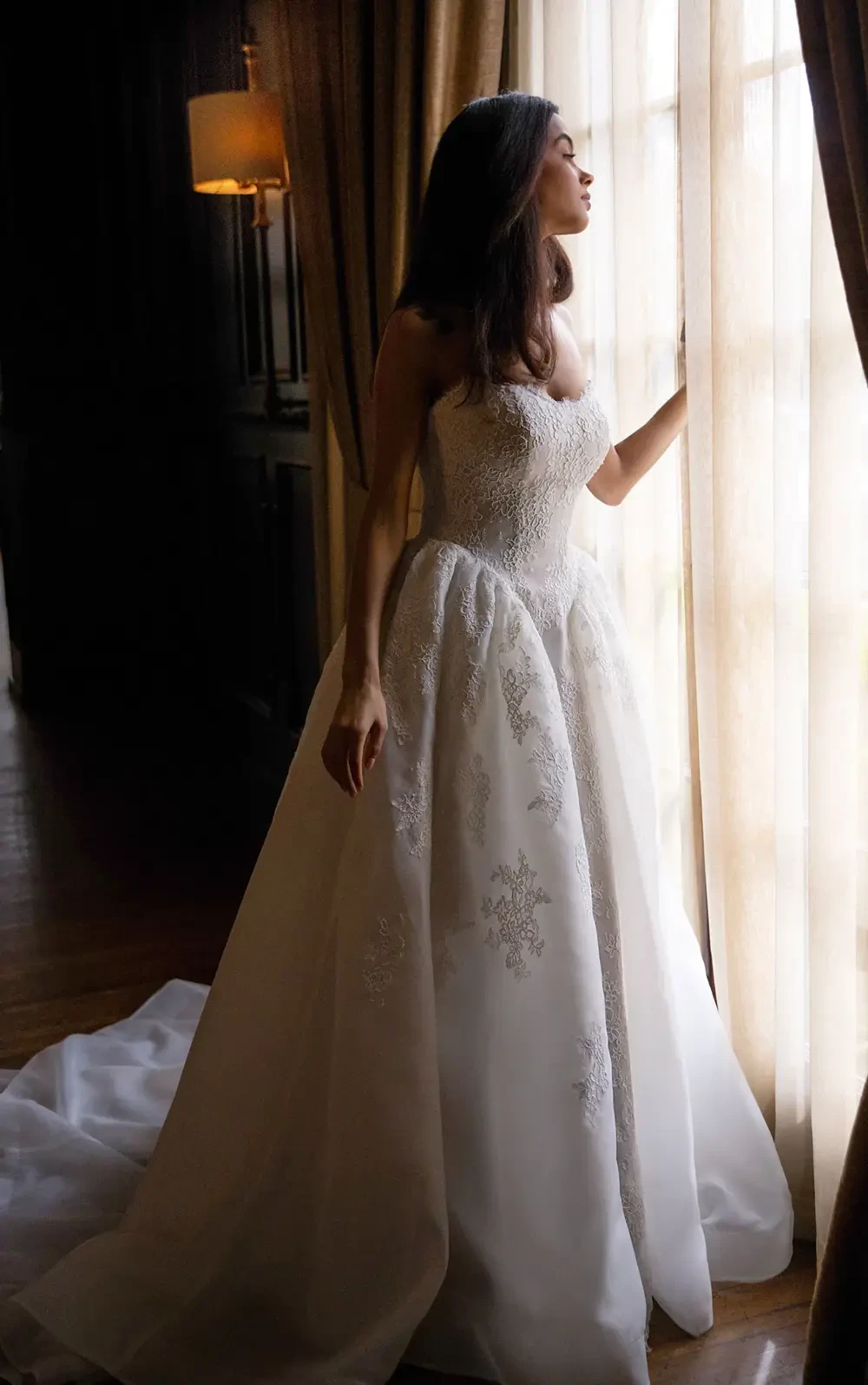Essense of Australia D4573 Wedding Dress