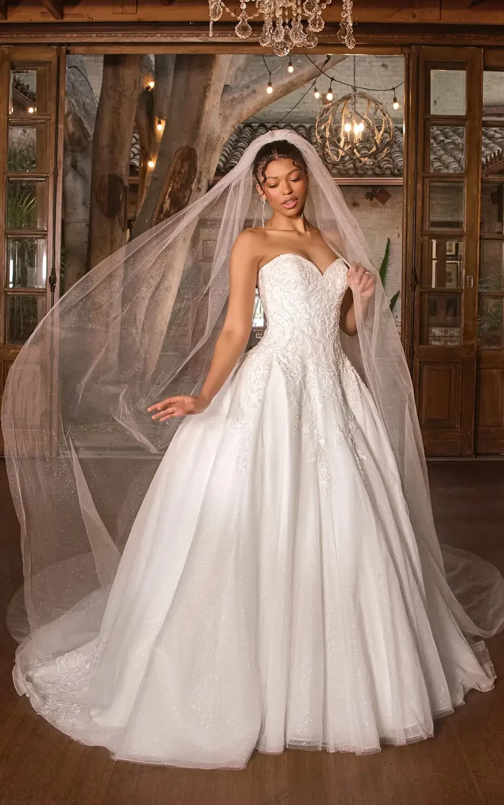 Essense of Australia D4331 Embellished Sweetheart Ballgown Wedding Dress with Glitter Tulle - Ballgown wedding dress with shimmering glitter tulle and lace scrolls